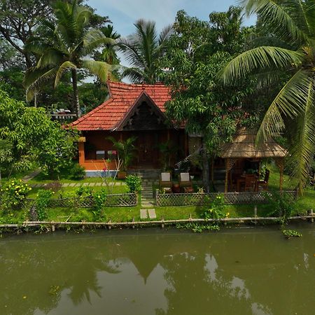 Little Chembaka Guest House Kumarakom Eksteriør bilde